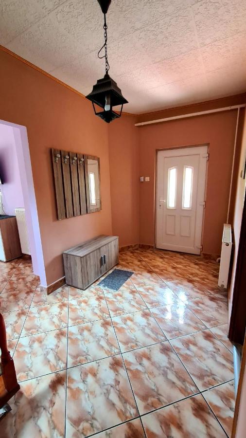 Veronika Guesthouse Dravatamasi المظهر الخارجي الصورة